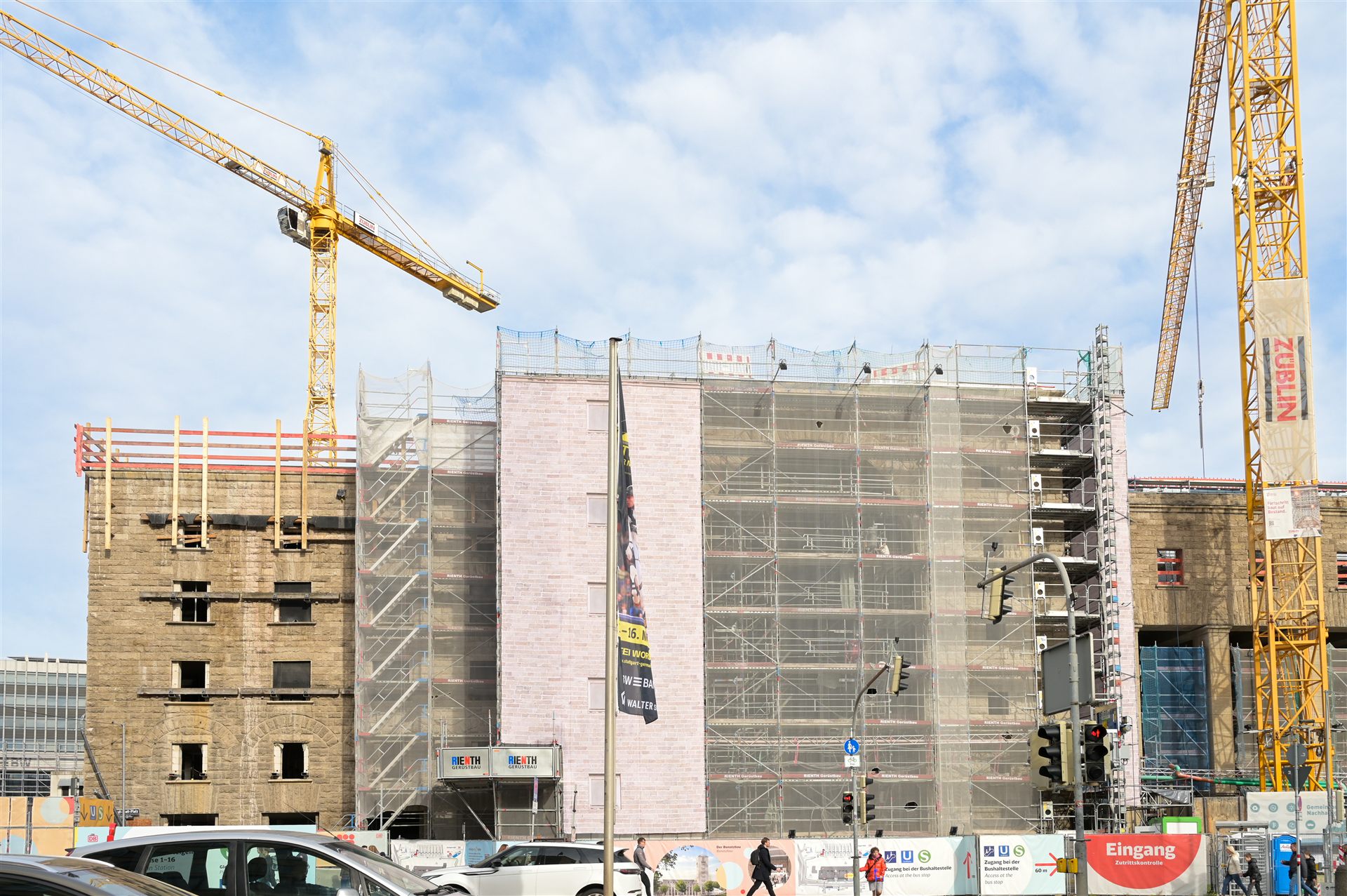 Stuttgart 21 Bonatzbau Hauptbahnhof Stuttgart mit Baugerüst